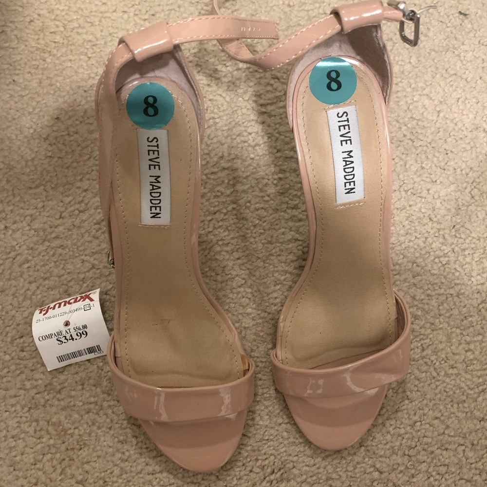 Steve Madden nude patent heels